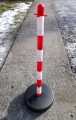 Stojak plastikowy biało-czerwony do łańcucha na podstawie okrągłej #2