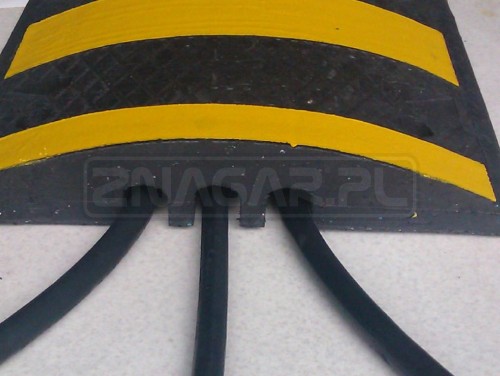 Podrzutowy próg kablowy